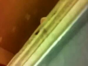 Video spy ragazza in camerino