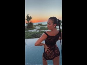 GEORGINA RODRIGUEZ culo in vista!