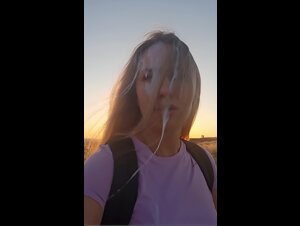 MI FACCIO SCHIZZARE SPERMA IN FACCIA