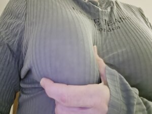 Senza reggiseno